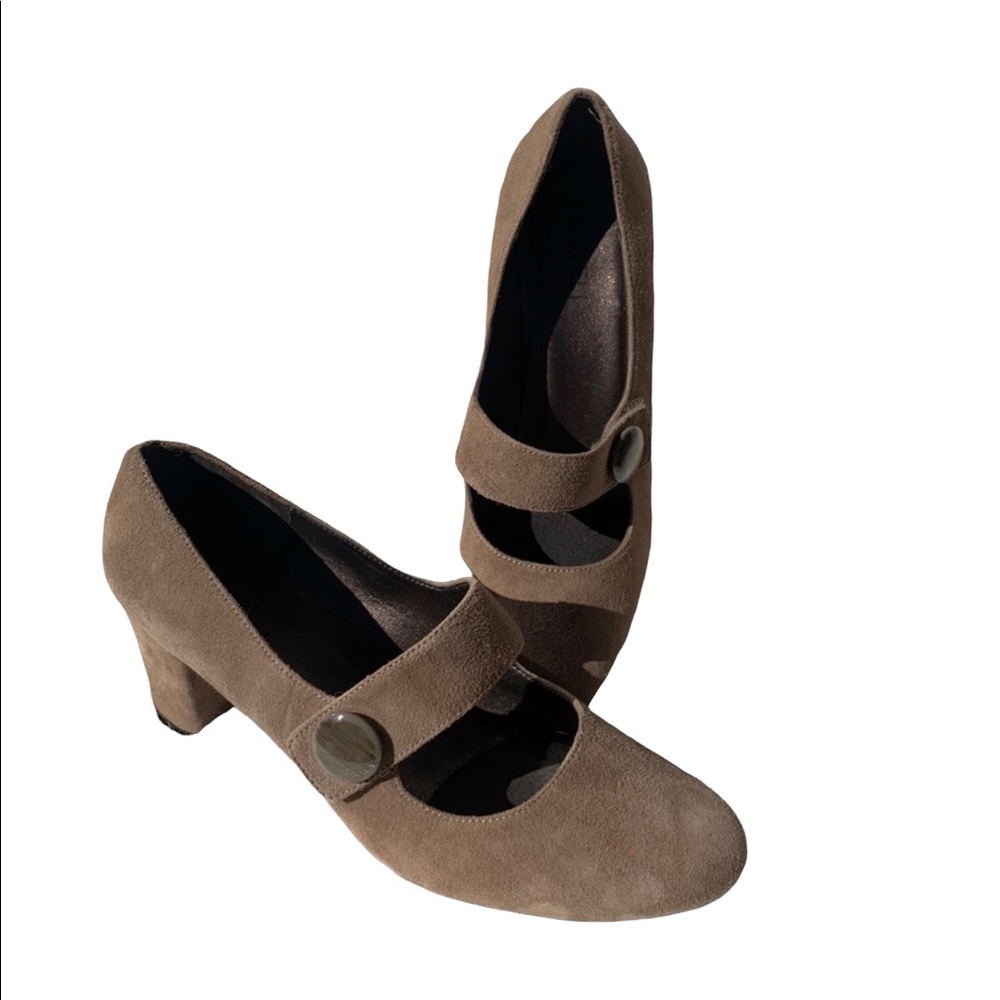 Vaneli Tan Suede Mary Jane Chunky Heel 9.5